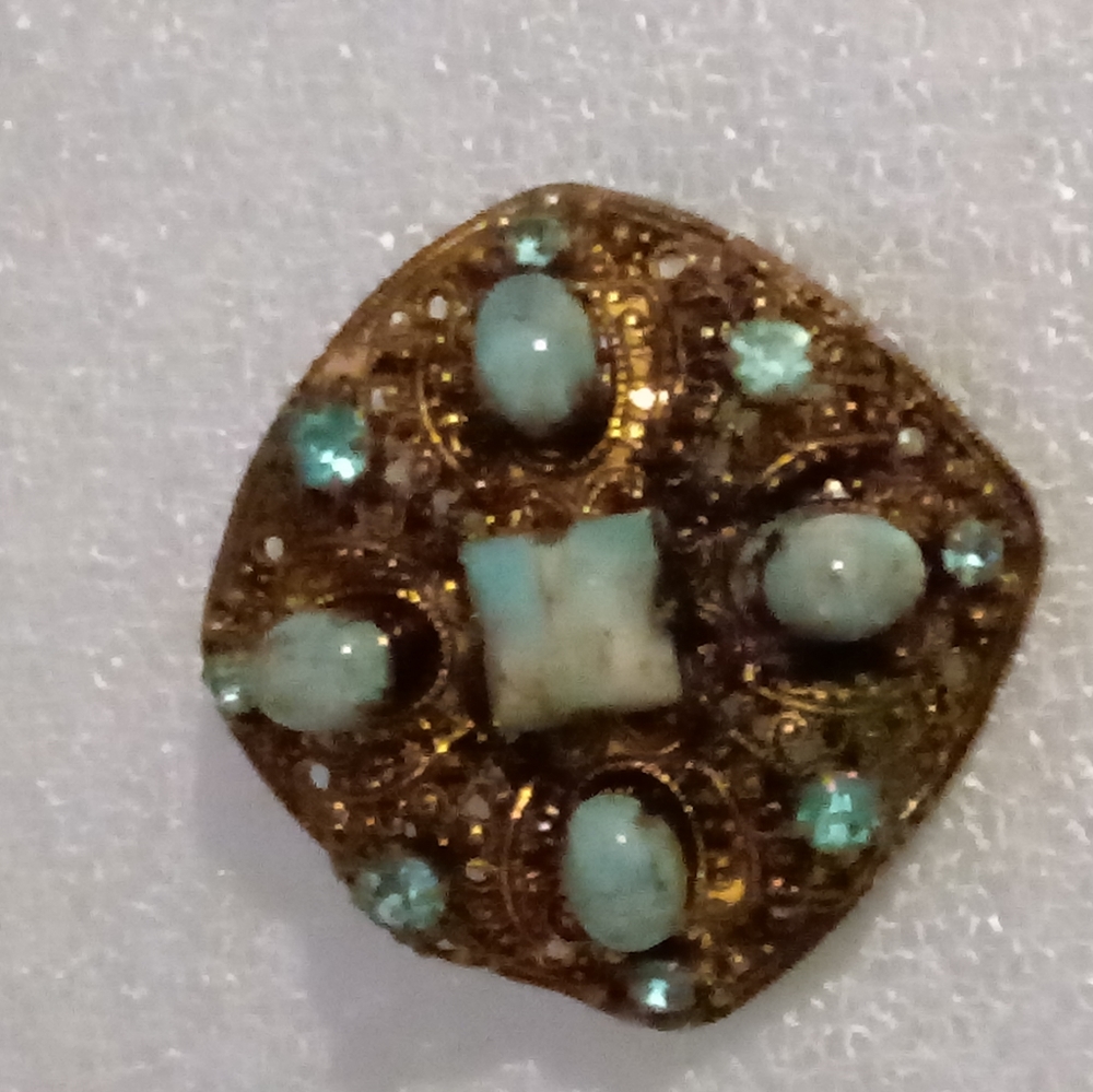 Vintage rhinestone pin beautiful blues